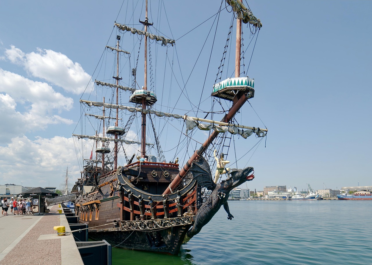 ship, recreational, touristic, ornaments, pirates, mastic, decoration, harbour