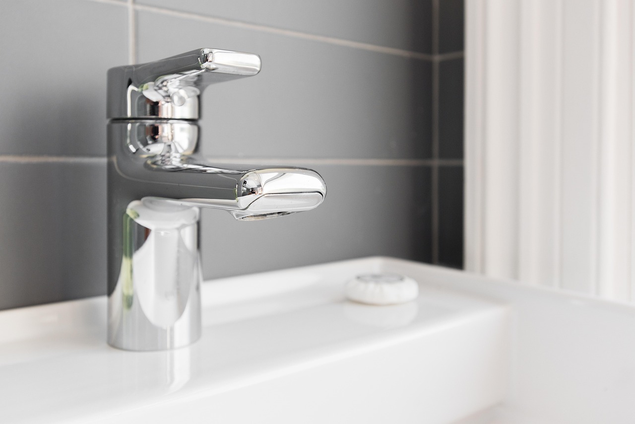 bathroom, faucet, sink, tap water, shower, bathing, nature, water, home, design, interior, hotel, interior design, clean, hygiene, modern, bathroom sink, stainless steel