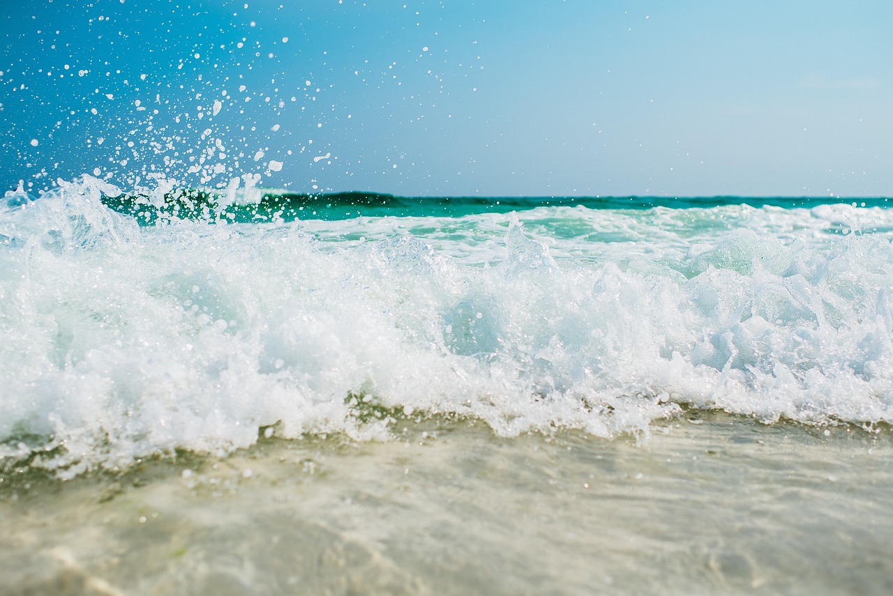 beach, foam, waves, splash, crashing, crashing waves, shore, seashore, nature, sand, sandy beach, sea, ocean, horizon, spume, seascape, spray, turquoise, water, wet