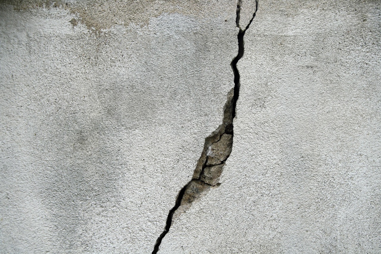 crack, wall, concrete, texture, stone, weathered, structure, old, building, gray, cracked, facade, cement, brittle, concrete wall, broken, crack, crack, crack, crack, crack, concrete, concrete, concrete, broken, broken, broken, broken