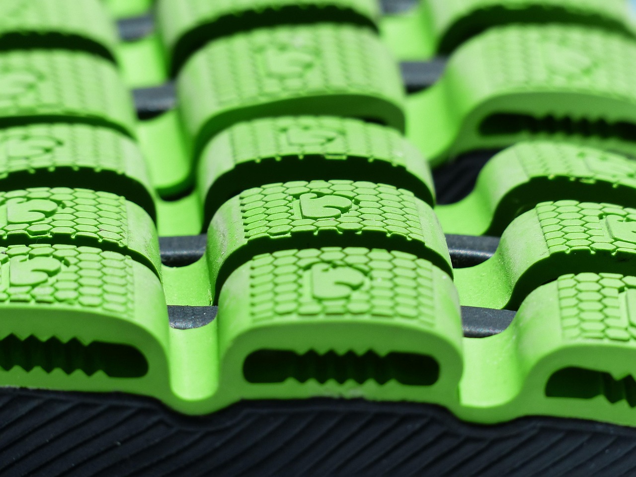 sole, green, rubber coating, suspension, damping, rubber, grip, friction, shoe profile, profile, sports shoes, running shoes, sneakers, marathon shoes, shoes, black, sports, sport, running, jog, run, trend sport