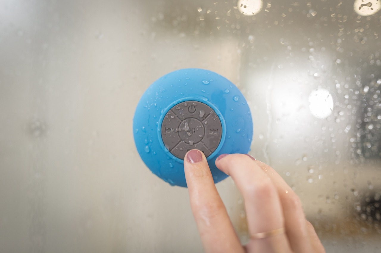 blue, bluetooth, nature, speaker, electronic, technology, waterproof, music, sound, wet, water