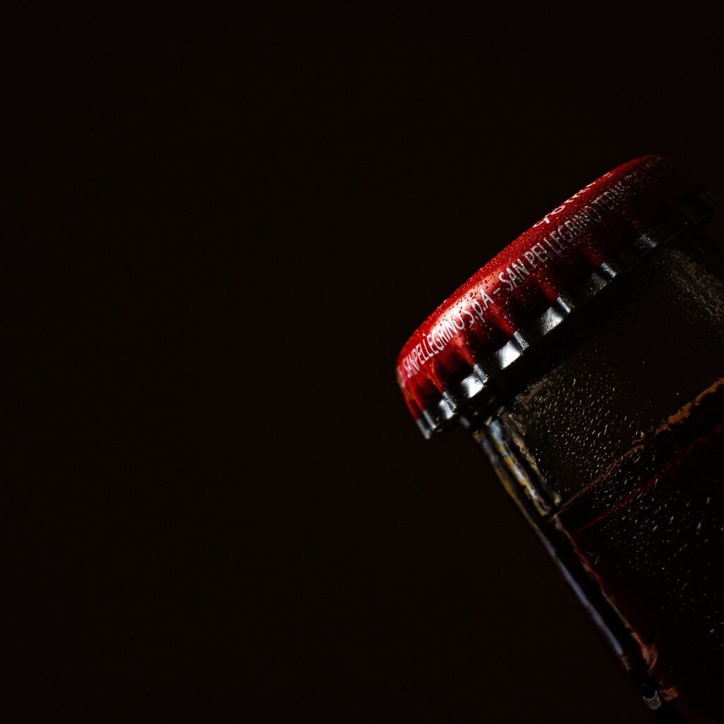bottle caps, bottle, beer, soda, sheet metal piece, glass bottle, drink, alcohol, refreshment, beverages, aluminium, crown shaped, glass, alcoholic, beer, beer, beer, beer, beer, soda, alcohol