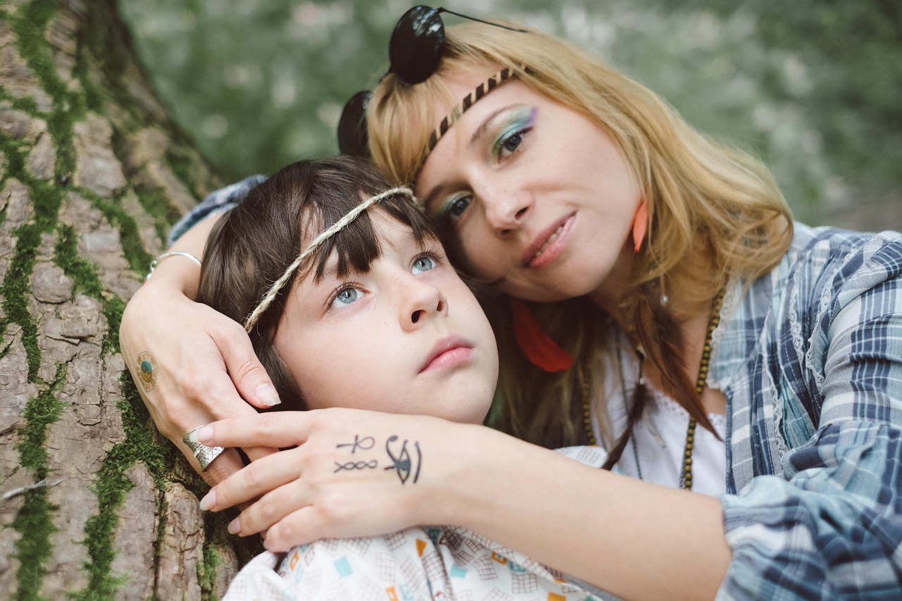 portrait, mother and son, close-up, hippie, freedom, nature, tree, family, kids colors, 60s, hippie, hippie, hippie, hippie, hippie