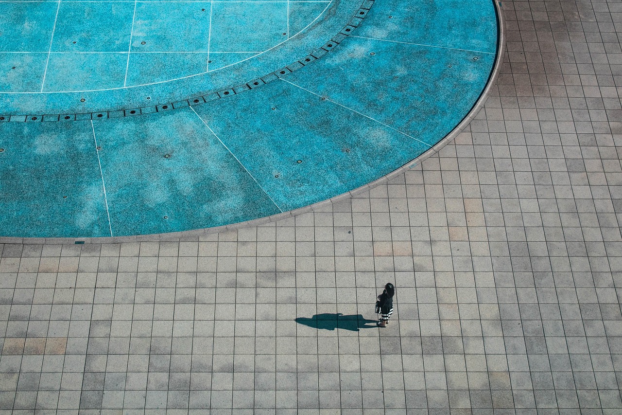 minimal, people, urban, minimalism, woman, water, nature, pool, travel, gray travel